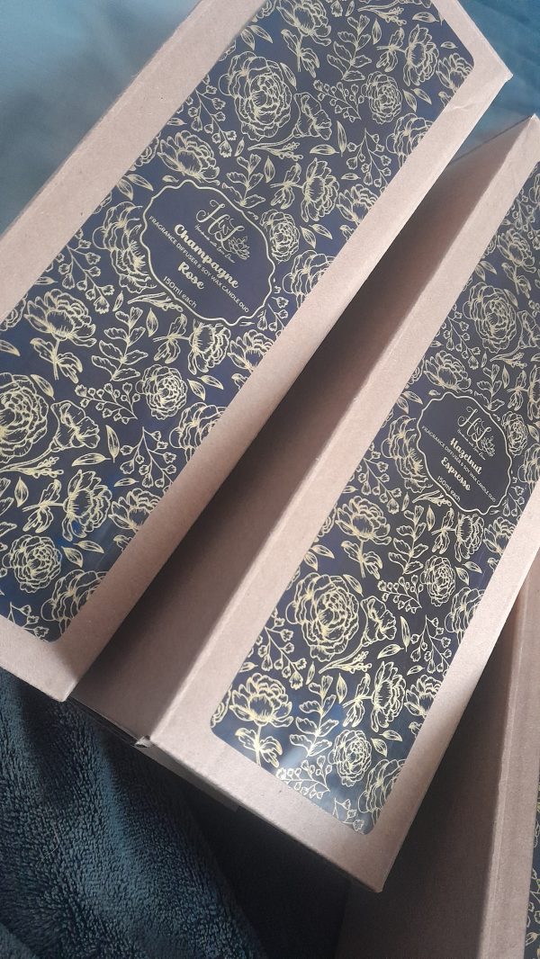 Luxury Fragrance Diffuser and Soy Wax Candle - Image 3